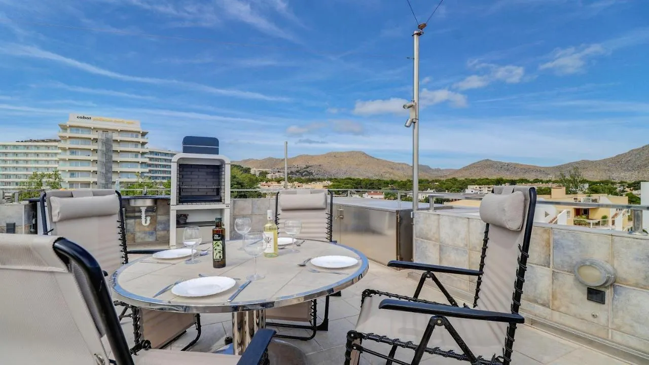 Seaside Oasis: Beachfront 2BR Apartment with Jacuzzi Terrace Port de Pollenca 0*,  Spain